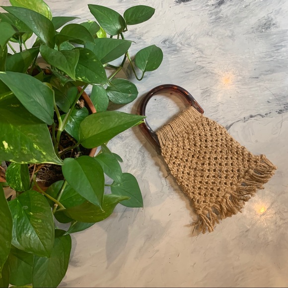 VTG 1970s Small Fringe Macrame Handbag - Picture 2 of 3